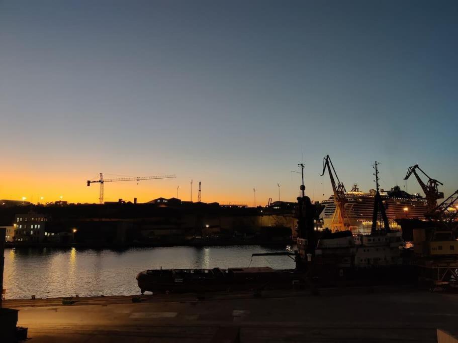 Crew 2 Savynomad Harbour Residences Wow Views Cospicua المظهر الخارجي الصورة